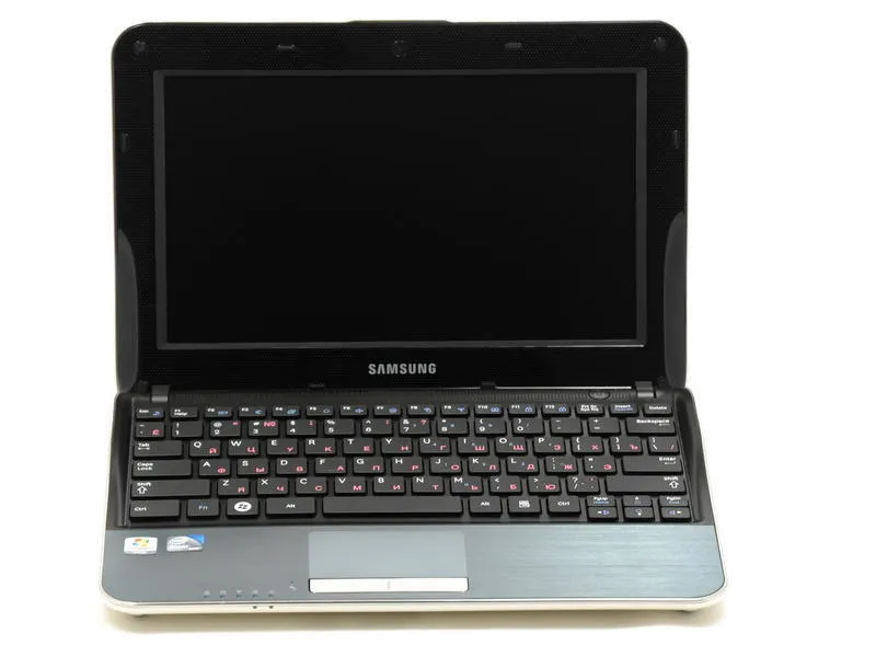 Установка шлейфа дисплея Samsung NF210-A01