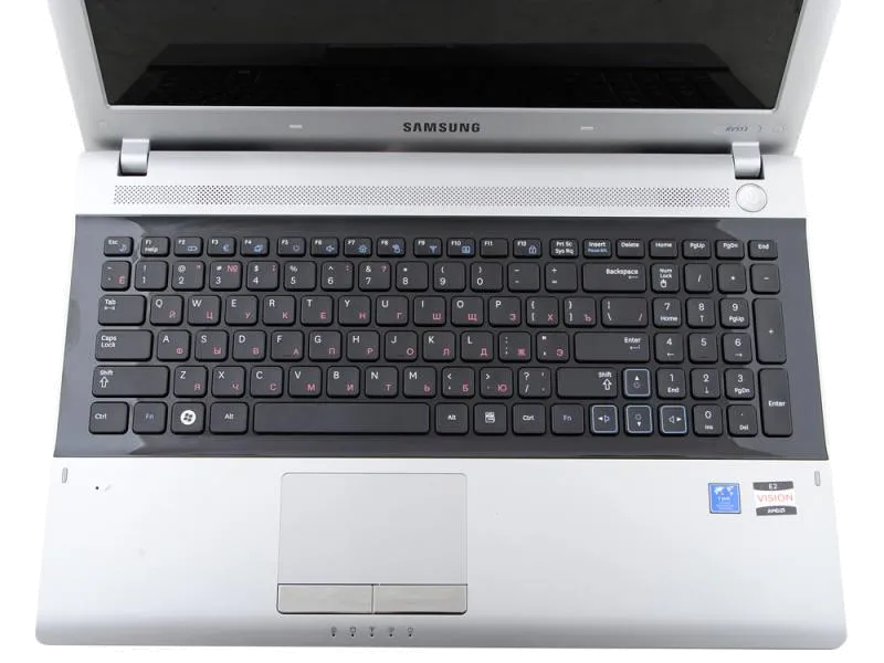 Установка шлейфа дисплея Samsung RV513-S02